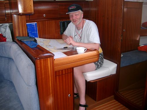 140_Am Navtisch.JPG